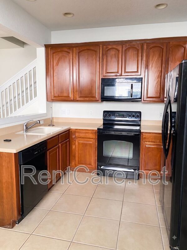 Photo - 831 Enclair St