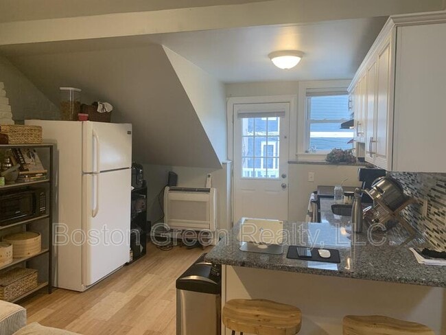 Photo - 315 Meridian St