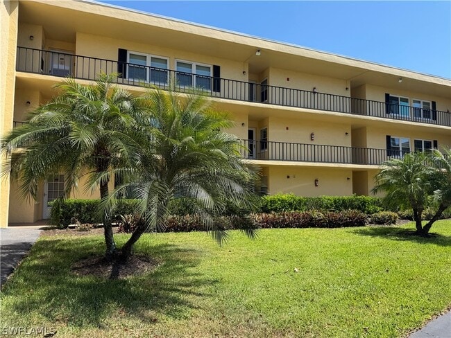 Building Photo - 1085 Forest Lakes Dr Unit 8106