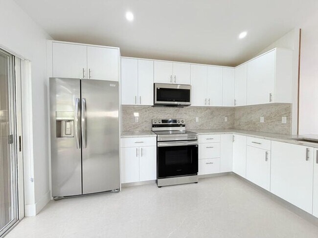 Photo - 20841 NW 1st St