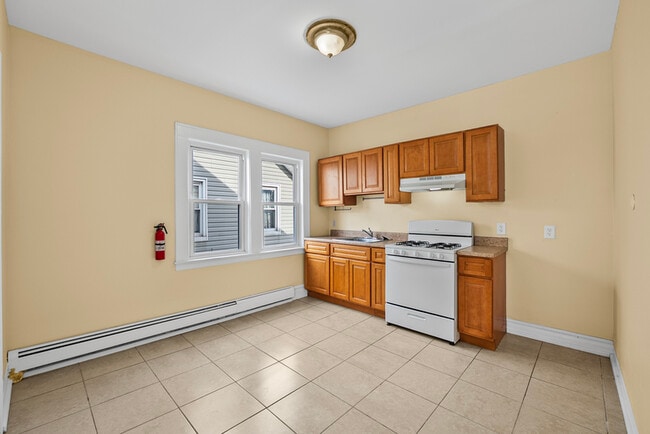 Photo - 393 Seymour Ave