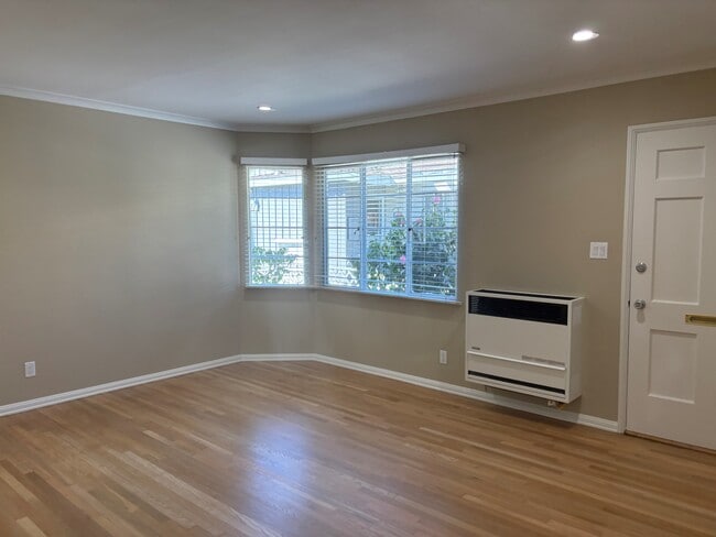 Photo - 923 18th St Unit B