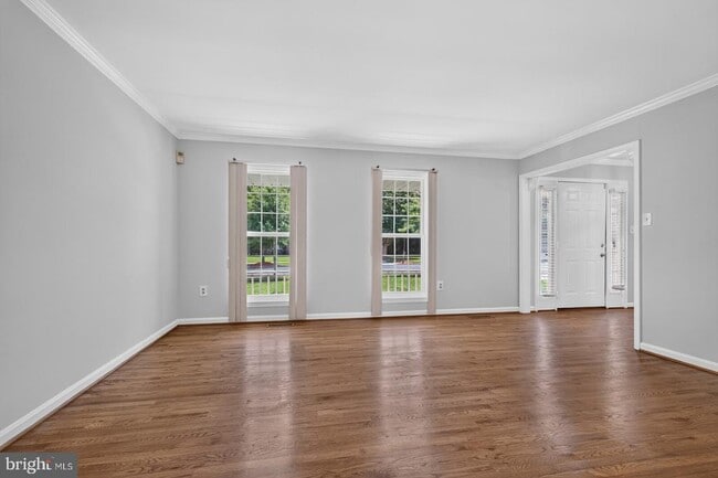 Photo - 811 Chatsworth Dr