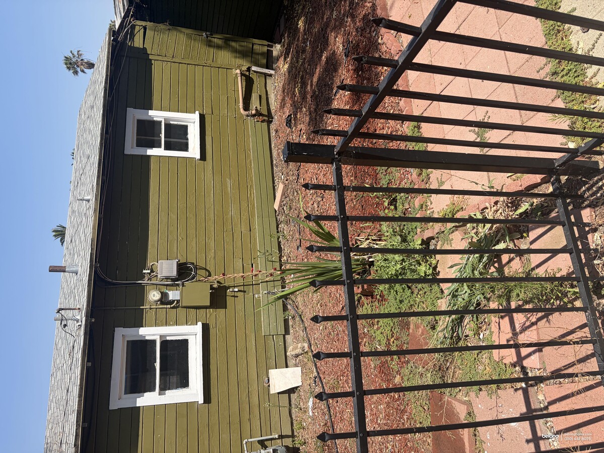 Photo - 172 E Claremont St