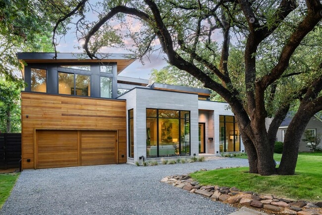 Building Photo - 5023 Lilac Ln