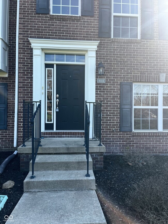 9014 Mercer Dr