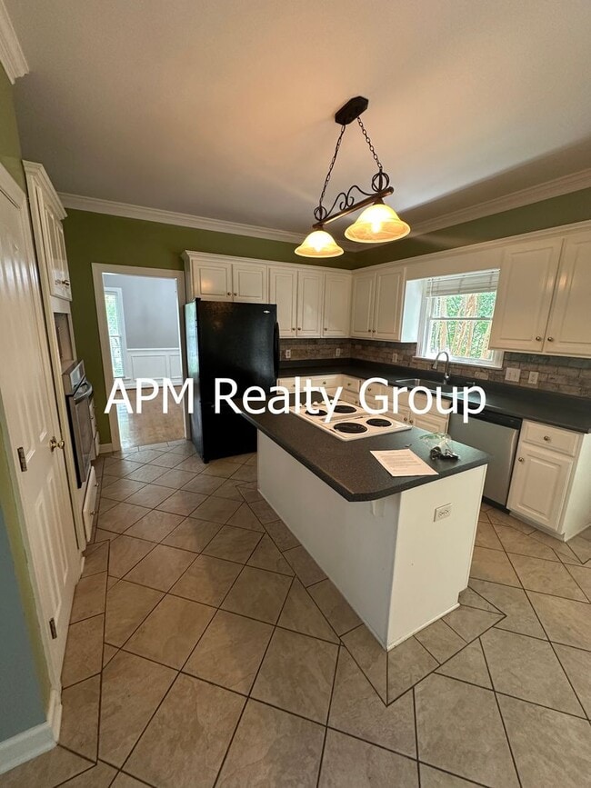 109 Rolling Creek Cir
