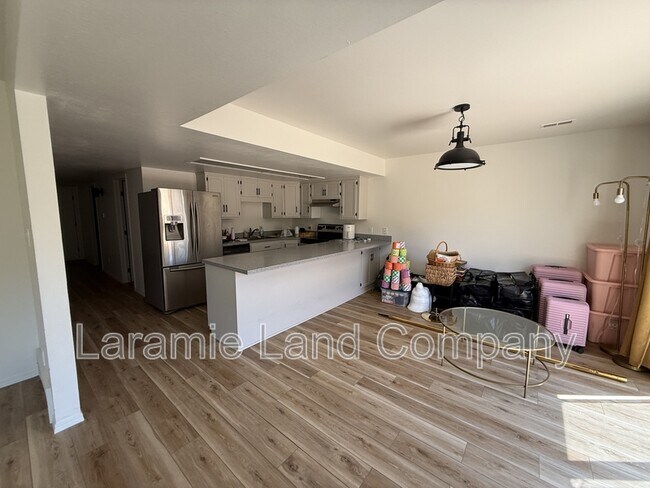 Photo - 1736 Sanders Dr