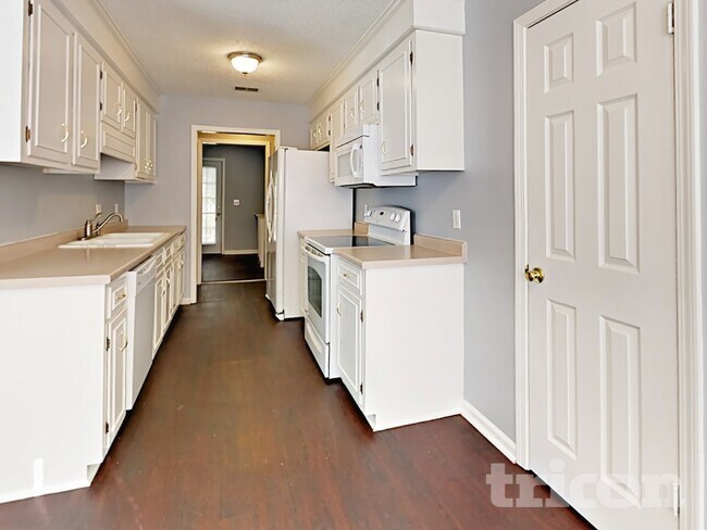 Photo - 112 Hedgefield Rd