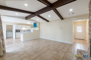 Photo - 211 W Mockingbird Ln