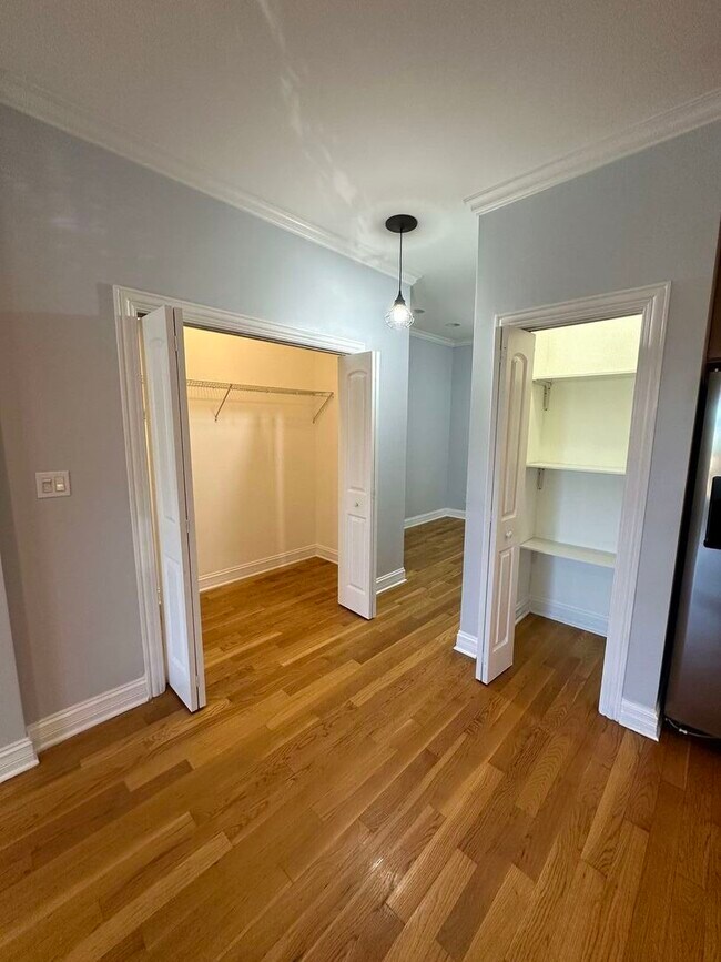 Photo - 6229 N Richmond St Unidad 4S