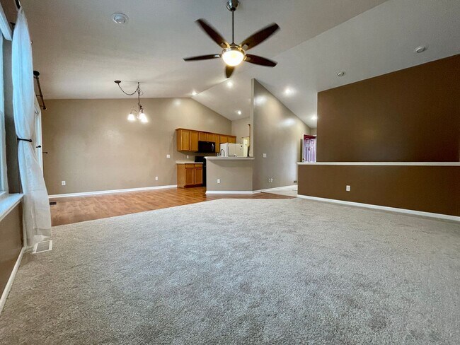 Photo - Spacious 4 Bedroom 3 Bathroom home