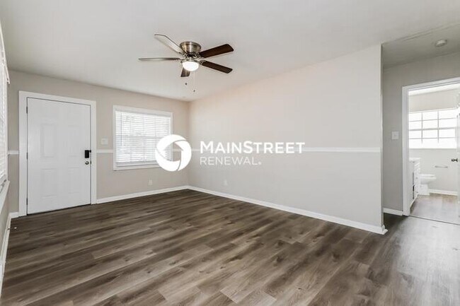 3 Bedroom Pet-Friendly Home in TAMPA, FL with Main Street Renewal