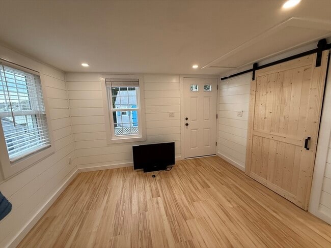 Photo - 68 Post N Rail Ave