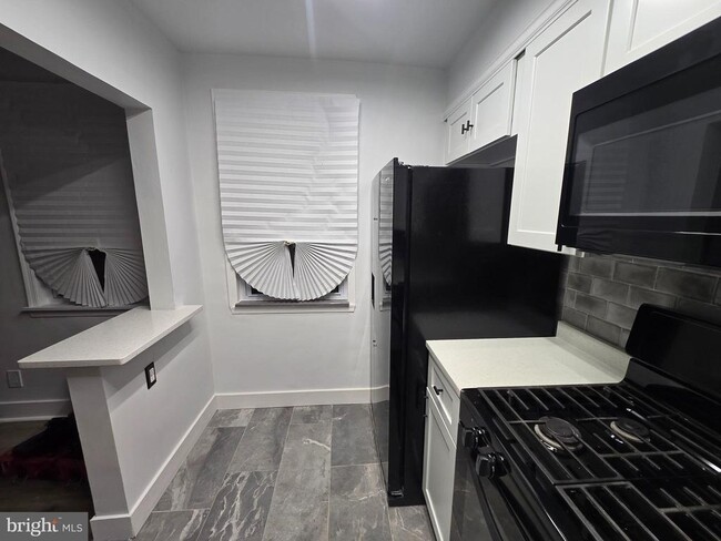 Photo - 1116 Gleneagle Rd