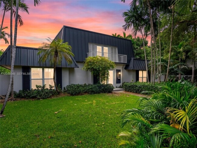 Building Photo - 651 S Mashta Dr