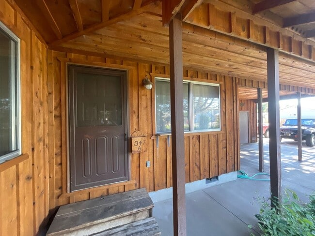 Photo - 347 SW Ewen St