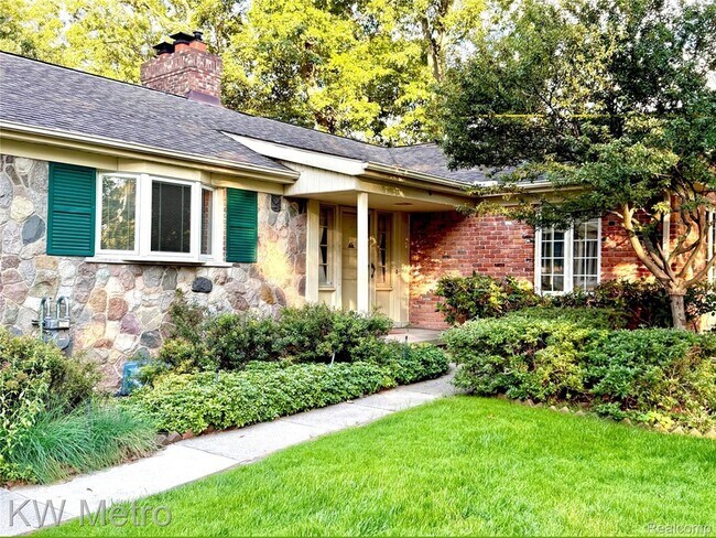 Photo - 1448 Inwoods Cir