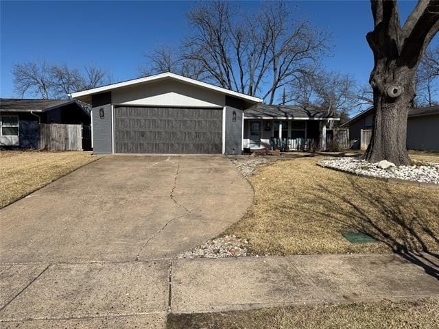 Building Photo - 816 Loganwood Ave