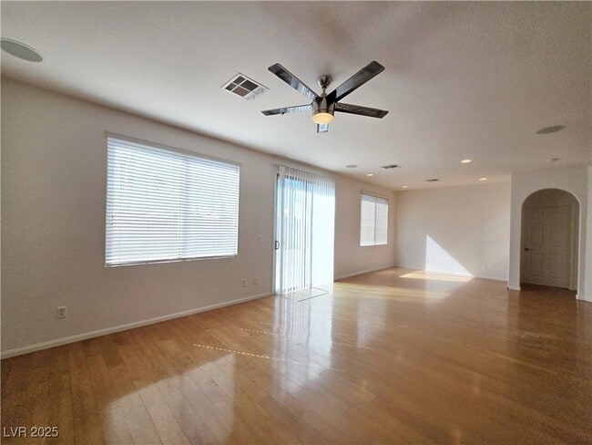 Building Photo - 7423 Coyote Cave Ave Rental