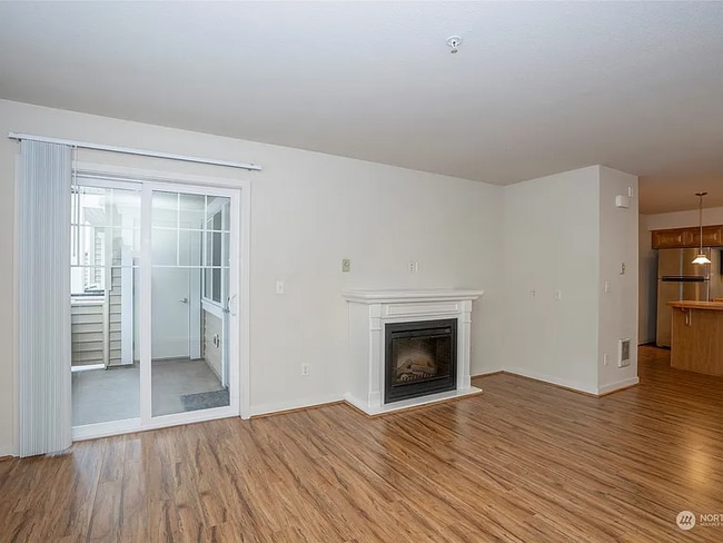 Photo - 13405 97th Ave E Unidad 206