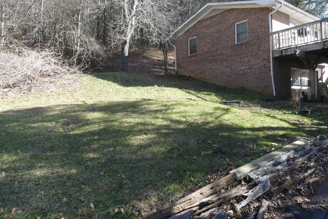 Photo - 875 Hodges Gap Rd