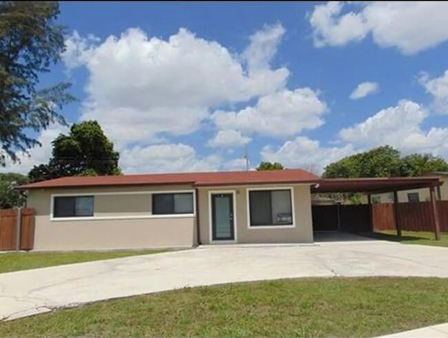 Building Photo - 15700 NW 39th Pl Rental