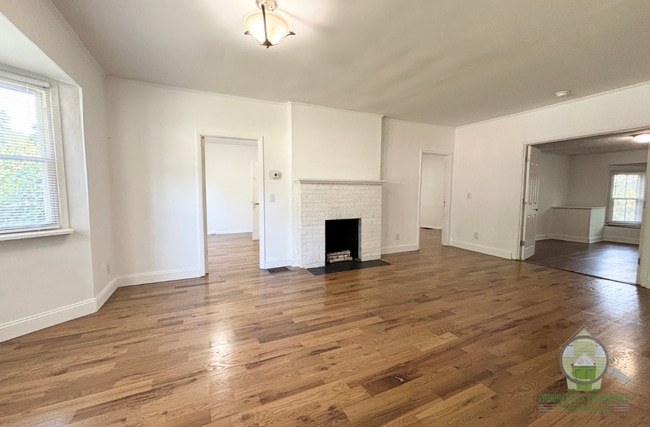 Photo - 109 Buist Ave