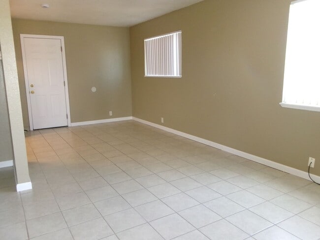 Photo - 570 Gilbert Ave Unit 3