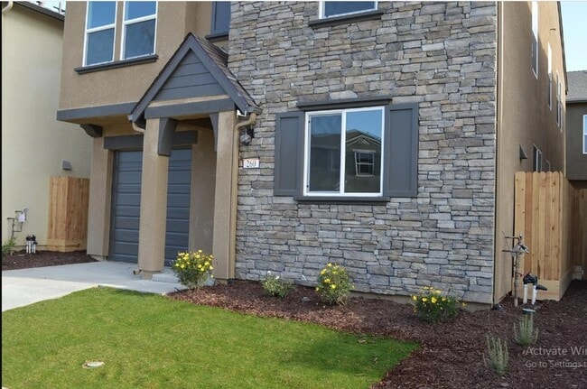 Photo - 260 Shafer Ave
