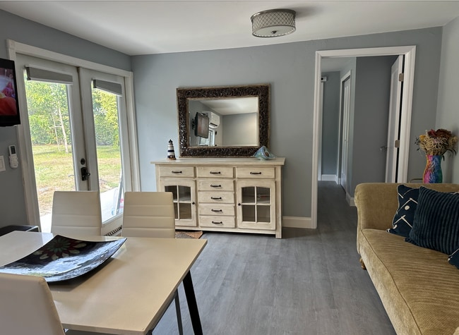 Building Photo - 493 Castle Dr Unit 493B