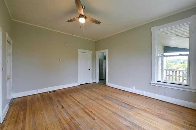 Photo - 530 S 30th St Unit Apt 1