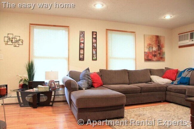 Building Photo - 201 Sherman St Rental