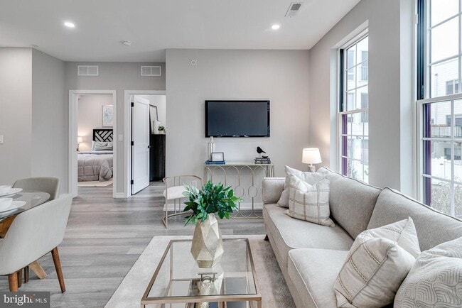 Photo - 752 S 16th St Unidad 2C