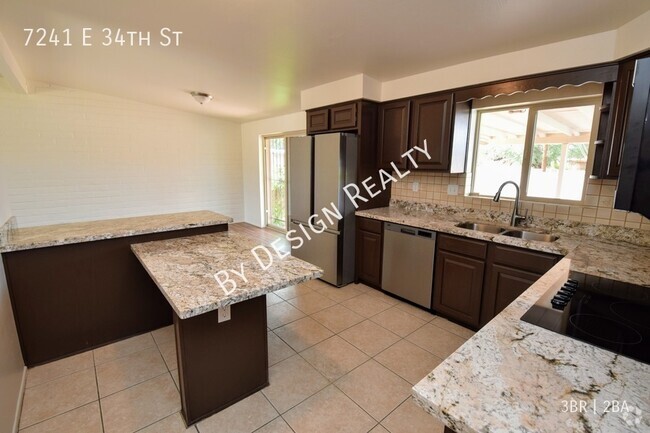 Building Photo - Beautifully Remodeled East Side 3 Bed 2 Ba... Rental