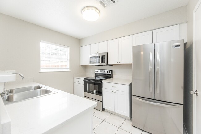 Photo - 1914 Avenue B