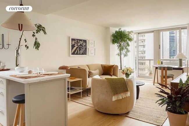 Building Photo - 234 E 46th St Rental