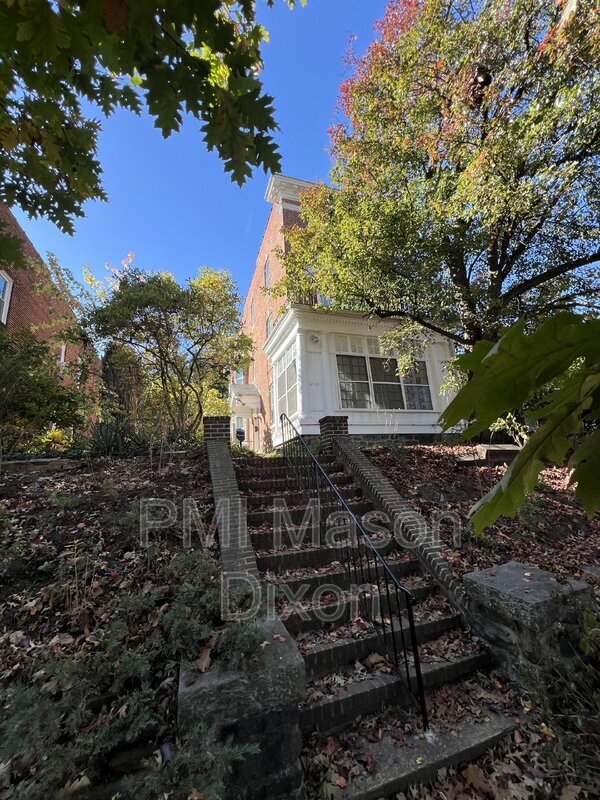 2132 Mt Royal Terrace Townhome Townhome Rental in Baltimore MD