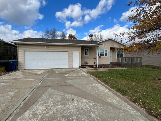 Photo - Spacious 5-Bedroom Family Haven with Modern Amenities