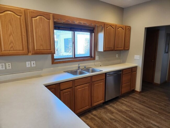 Photo - 825-827 Gohres St Unit 825