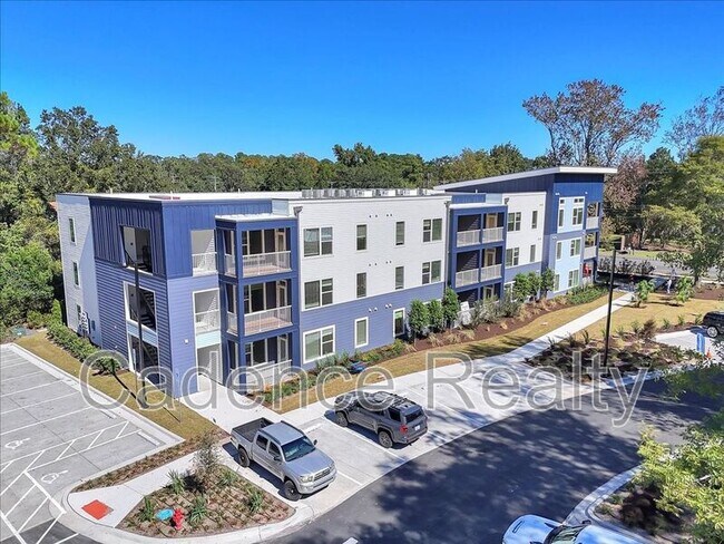 Building Photo - 610 S Kerr Ave Unit 108