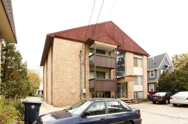Building Photo - 442 3rd St Rental