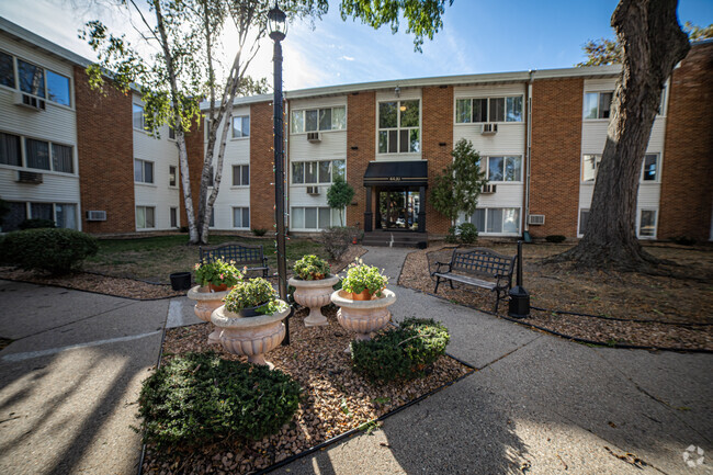 Building Photo - Lake Harriet Commons Rental