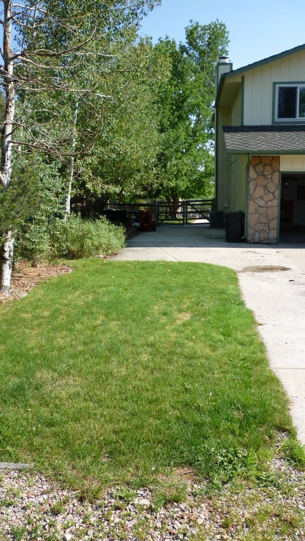 Photo - Parker Home in The Pinery!!