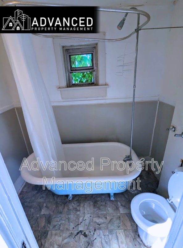 Photo - 1644 Charles St Unit UPPER