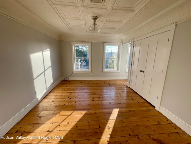 Photo - 536 Columbia St