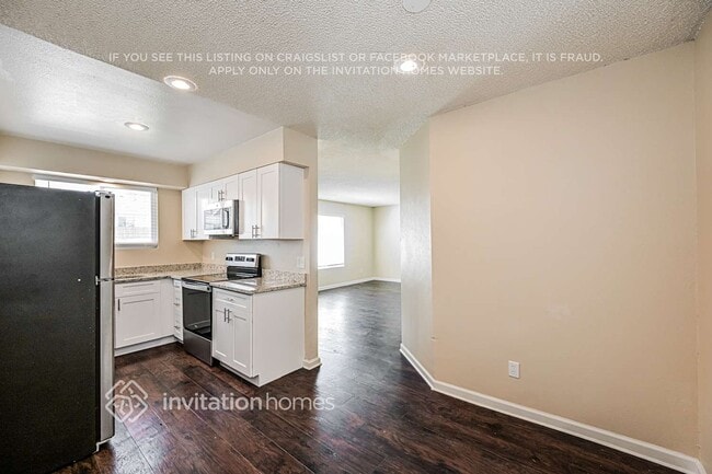 Photo - 16152 E Radcliff Pl