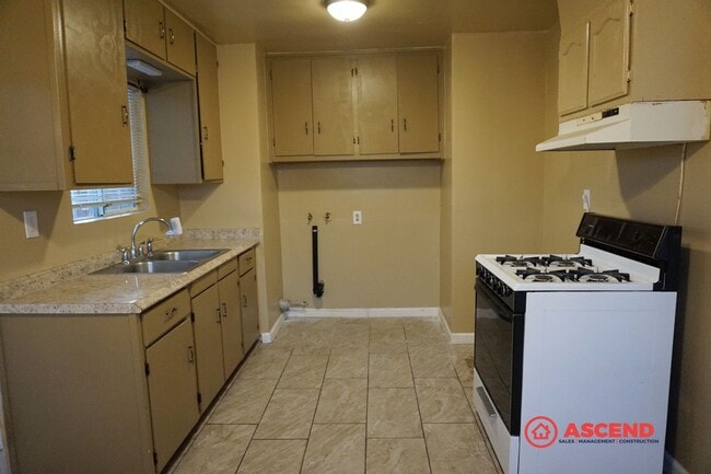 Photo - Cozy home located in McFarland!