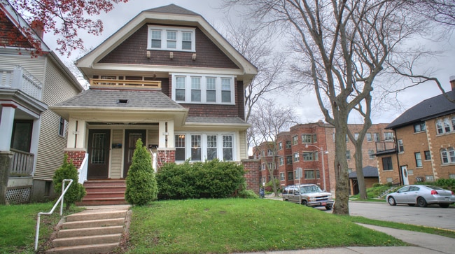 Building Photo - Murray Upper Flat