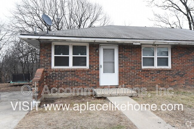 Building Photo - 2015 S 14th St Rental